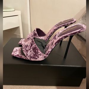 Velvet Baliqua Saint Laurent Heels